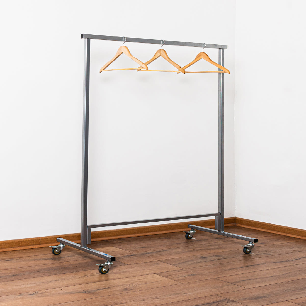 PERCHERO DESMONTABLE 100X150   GRIS RESISTENTE1