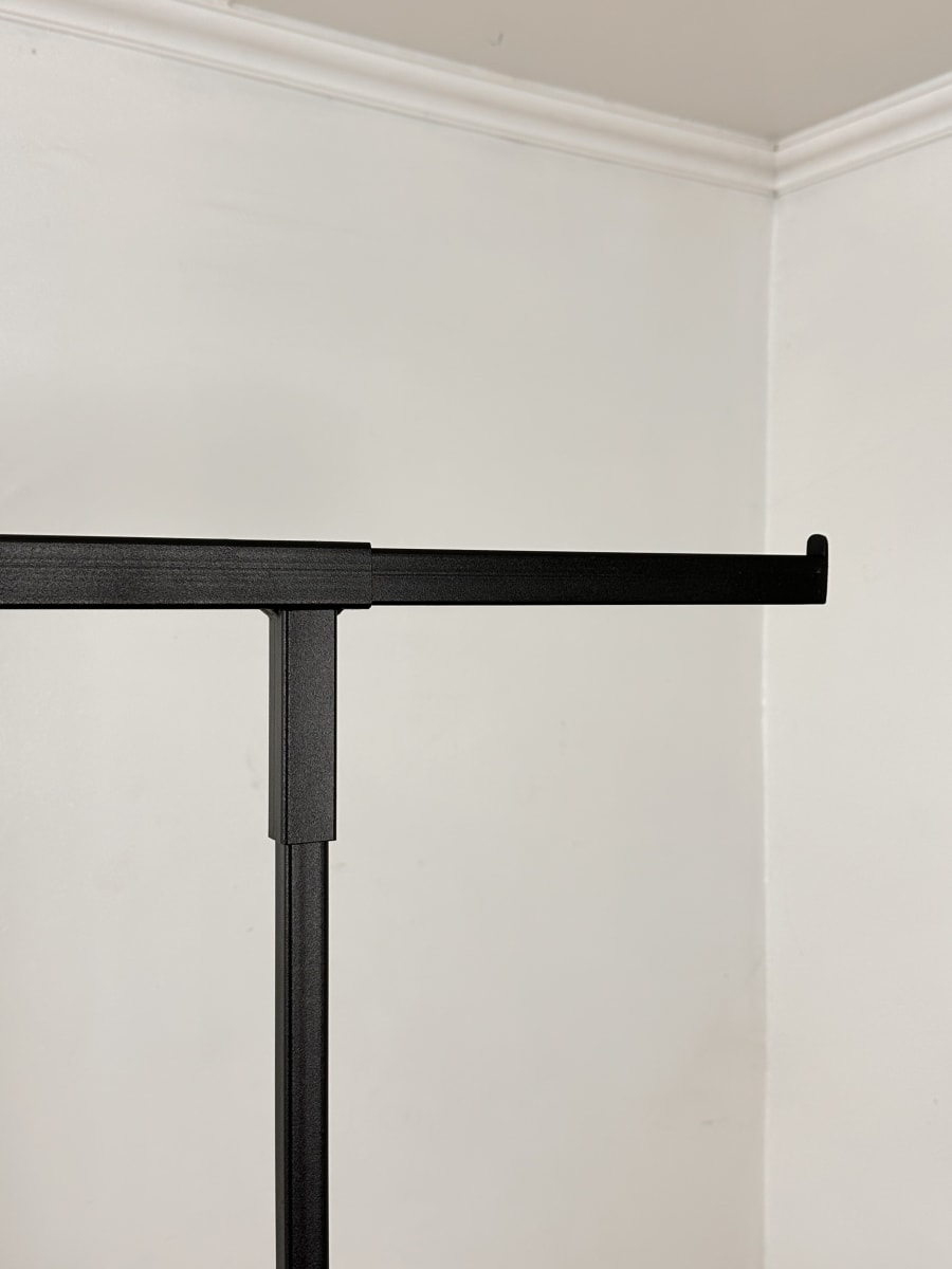 PERCHERO DESMONTABLE  DOBLE BARRA EXTENSIBLE NEGRO3