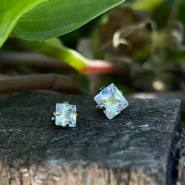 Zirconia cuadrada prong set 4 garras blanco