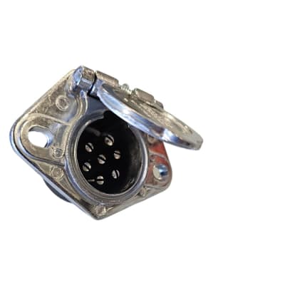 ENCHUFE AMERICANO MACHO METAL