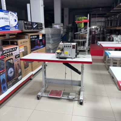 REMALLADORA INDUSTRIAL BRUCE X5S-4-M03/333 overlock 4 hilos DIRECT DRIVE+MUEBLE PARA RAMALLADORA INDUSTRIAL BRUCE