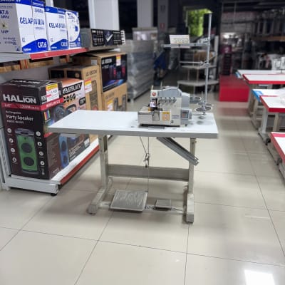 Remalladora Industrial Singer 351G-251M-35EA+Mueble Para Máquina Remalladora Industrial SINGER