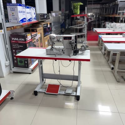 RECUBRIDORA INDUSTRIAL BRUCE P5-D-01-02-03-08X364/F/M DIRECT DRIVE+MUEBLE DE RECUBRIDORA INDUSTRIAL 1