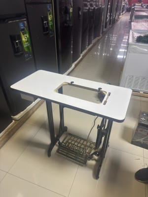 MUEBLE MAQUINA SEMI INDUSTRIAL 15CD TABLERO FORMICO CARDENAS F221