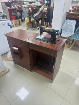 PACK MAQUINA RECTA SEMI INDUSTRIAL SINGER 15CD+MUEBLE COPACABANA CON HERRAJE CARDENAS +CORREA CUERO1