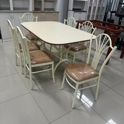 COMEDOR RECTANGULAR OVALADO METAL 6 SILLAS REALTO B.TB.RDO 1.1/4 COPA M. MELAMINA 140X90 JARO F701