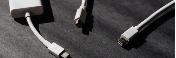 Cables y adaptadores