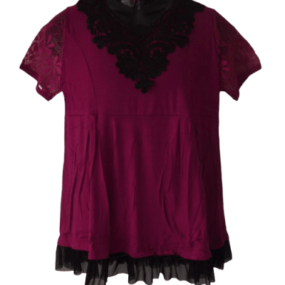 POLERA CON ENCAJE NEGRO