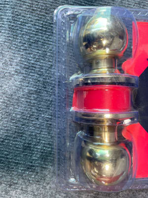 mccarthy alcoba con pomo dorada2