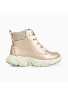 BOTIN COLLOKY NIÑA CON CORDONES ROSADO BRILLANTE