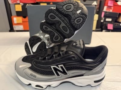 ZAPATILLA NEW BALANCE GRIS/BLACK GC1000AK