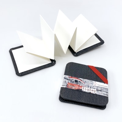 LIBRETA HAHNEMÜHLE ZIGZAG 300 grms 5x5 cm 18 caras