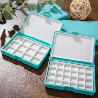 Mini caja plástica para Acuarela - opción 12 y 24 espacios