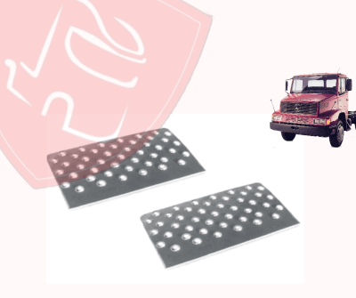 PAR PISADERAS INOX  MERCEDES BENZ  1618 1418