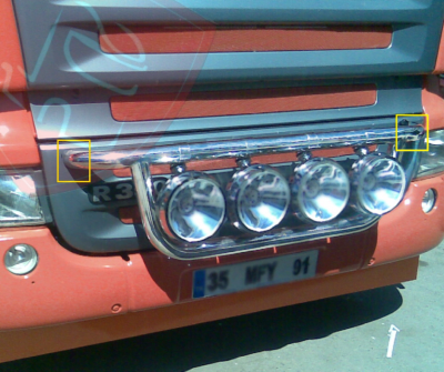 BARRA INFERIOR PORTA FOCOS INOX SCANIA SERIE 5