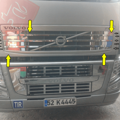 KIT REJILLA VOLVO FH2 2004-2009 MASCARA SUPERIOR INOX