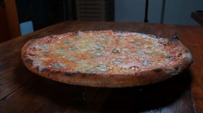 Pizza Artesanal Cuatro Quesos