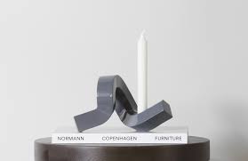 Candelabro Crooked One - Gris