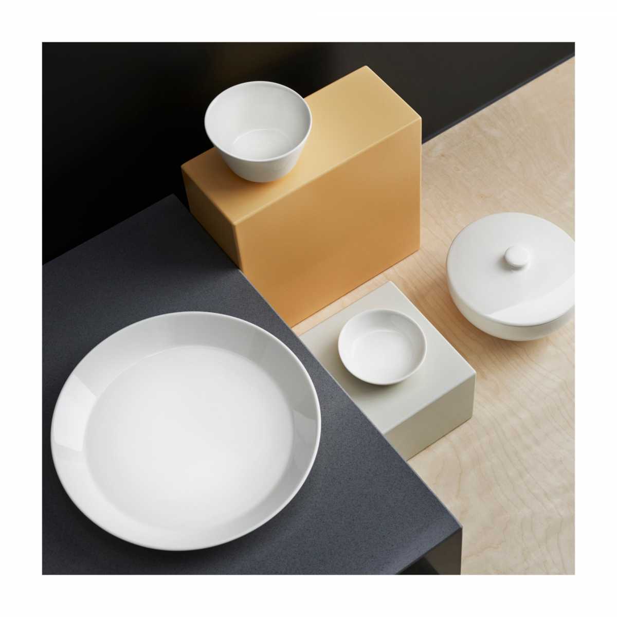 Plato Teema - 23 cm.1