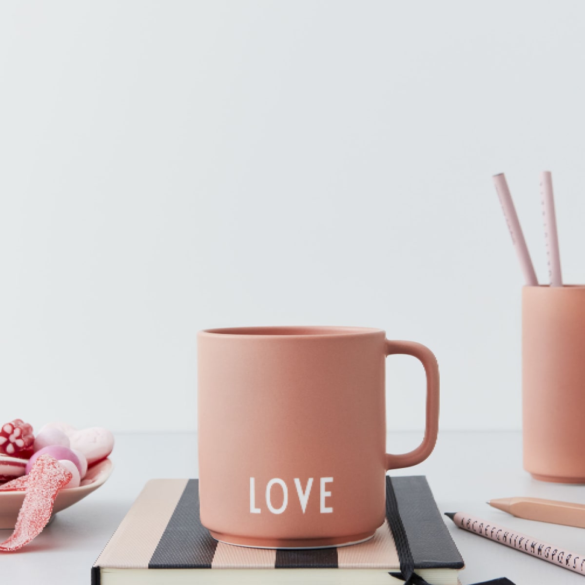 Taza Favourite con aza - Love 2