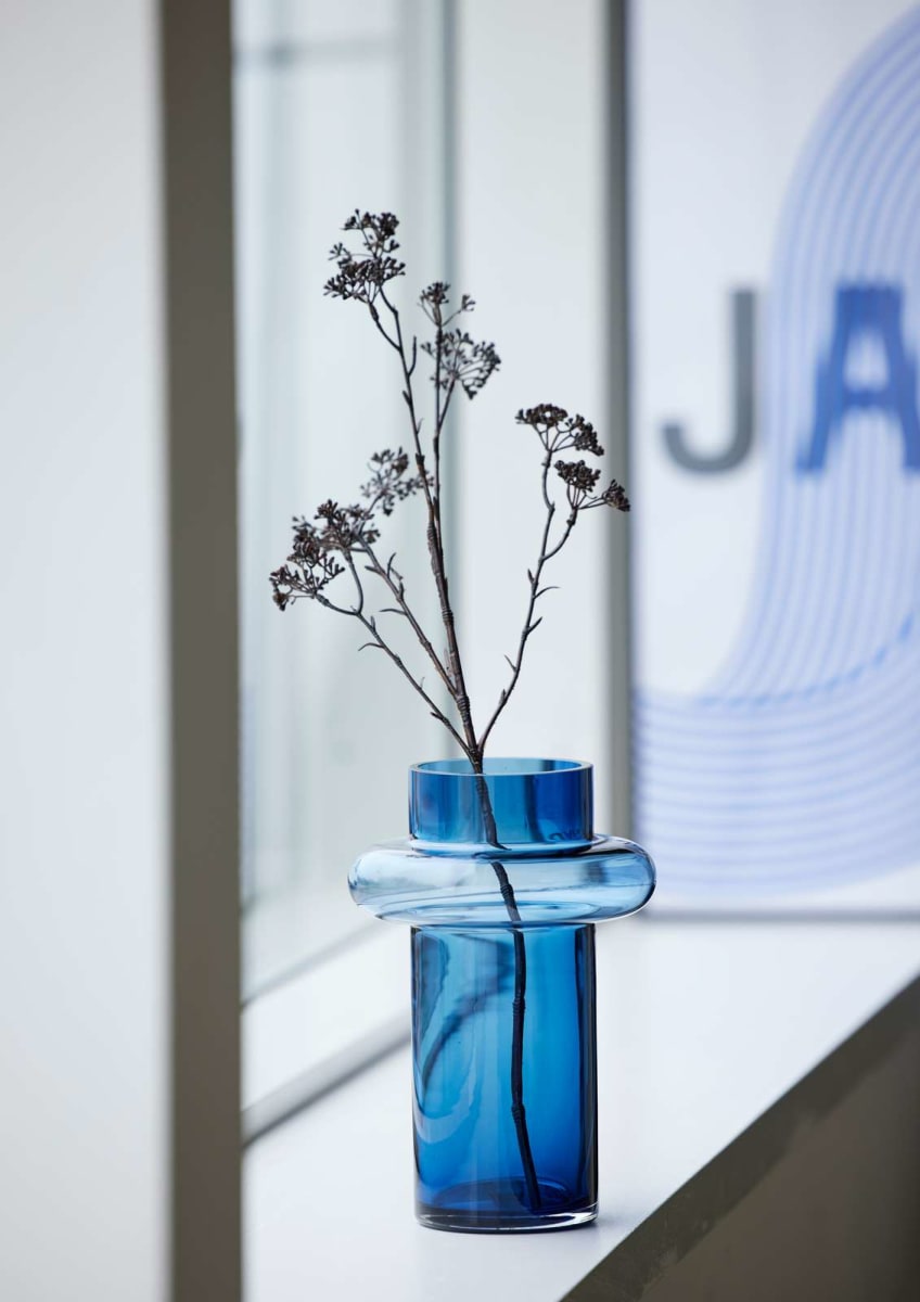 Jarrón tubo de cristal Lyngby - 25 cm - Azul2