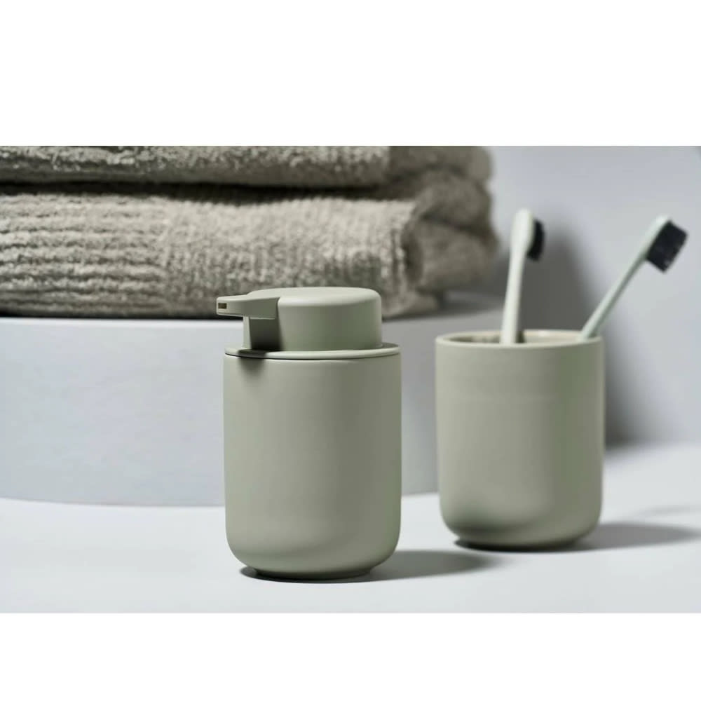 Vaso para cepillo de diente Ume - Verde Eucalipto2