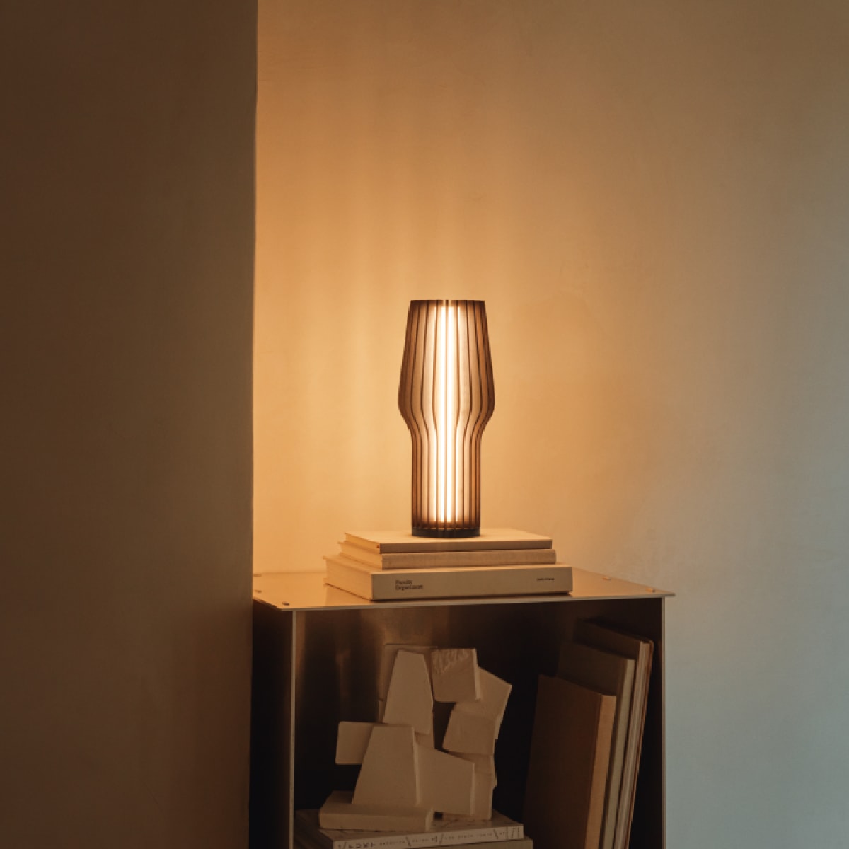 Lámpara Radiant LED - Roble Ahumdo11