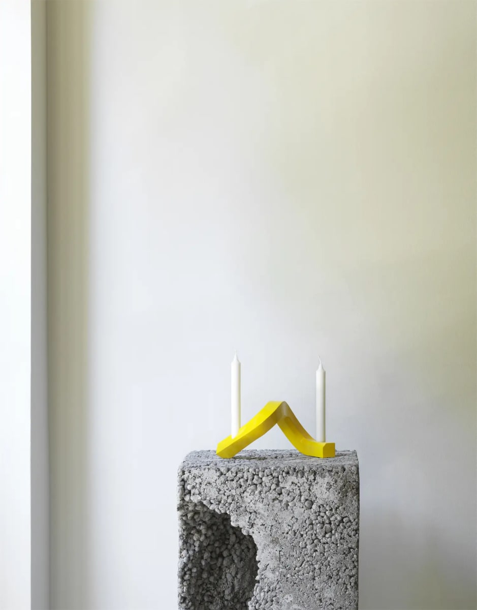 Candelabro Crooked Two - Amarillo4