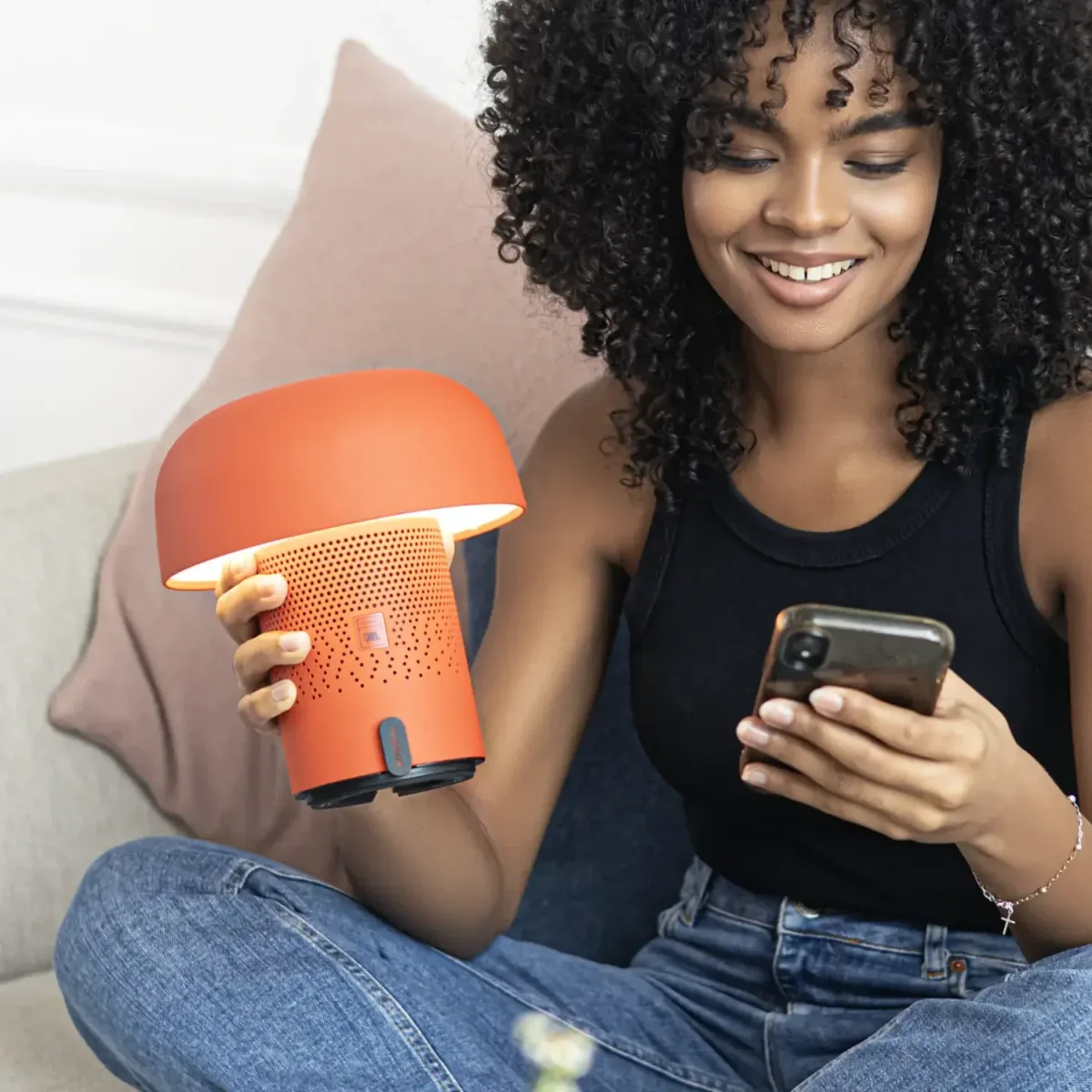 Lámpara Portátil Sensa Play con Parlante JBL - Orange11