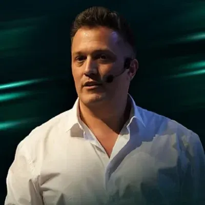 Claudio Filippo en escenario