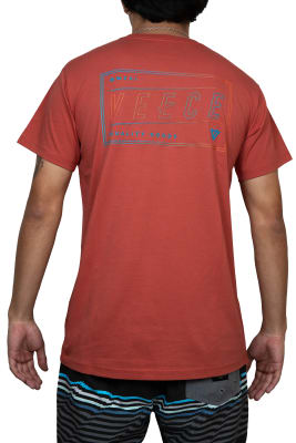 TILTED TEE