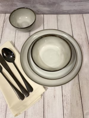VAJILLA UMBRIA PARA 2 PERSONAS