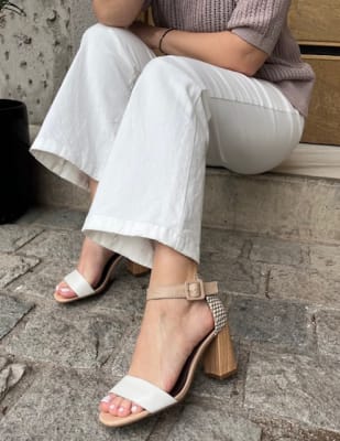 SS25 1900605-BLANCO1