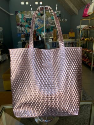 CARTERA ROSADA CUADRO