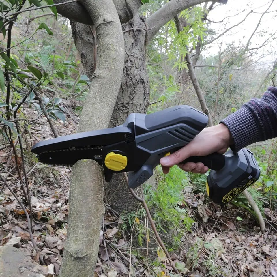 Mini Motosierra 20 V4