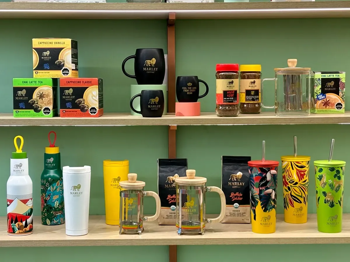 Café y accesorios Marley Coffee en ETERNNA Concepción