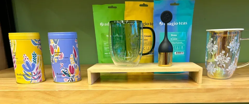 Té y accesorios Adagio Teas en ETERNNA