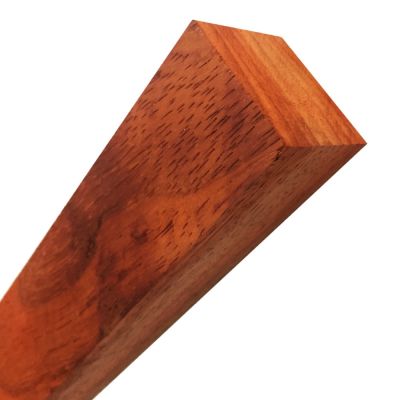 Madera Padouk Pieza de 40cm  x  4.5.cm x 4.5cm6