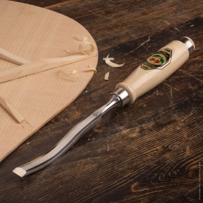 Formon Carpintero Two Cherries 1051 en Forma de S  de 16 mm de ancho1