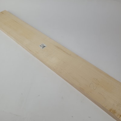 Pieza Unica MP-217 de Maple Arce Canadiense Especial Radial para Mastil de Bajo1