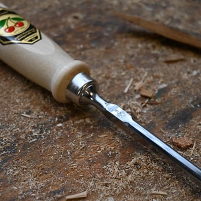 Formon Carpintero Two Cherries 1001 de 6 mm de ancho1