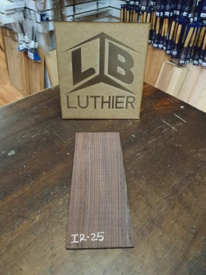 Pala REF: IR-25 de Indian Rosewood para Guitarra1