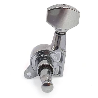 Clavija 1L. Mod: SG381-07. Color: Chrome