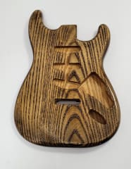 Mini Cuerpo a Escala Guitarra Electrica Strato en Ash Canadiense Color Black Walnut