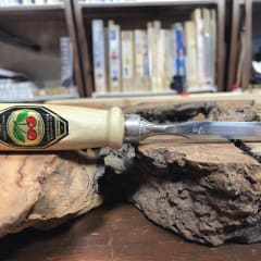 Formon Carpintero Two Cherries 1001 de 10 mm de ancho