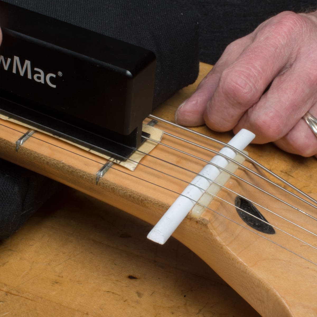 Nivelador bajo cuerda para trastes Fretbar EEUU Stewmac de 9 pulgadas5