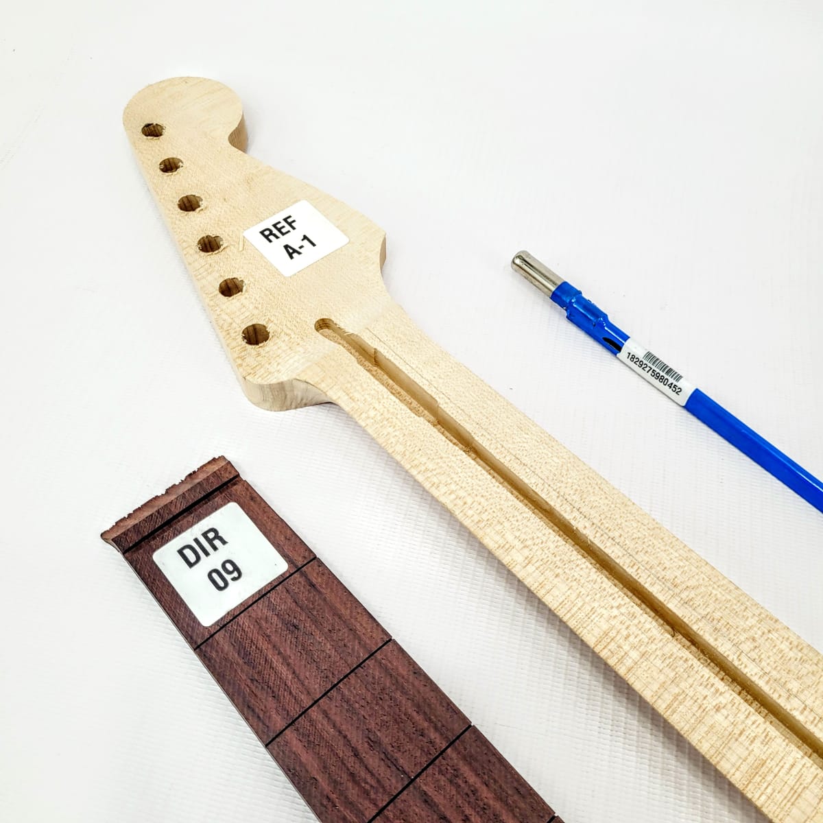 Kit 04 de Mastil Semi Elaborado Tipo Strato + Diapason Ranurado + Tensor3