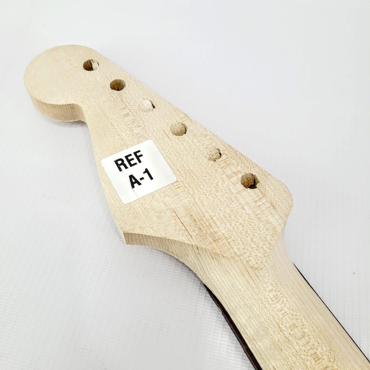 Kit 04 de Mastil Semi Elaborado Tipo Strato + Diapason Ranurado + Tensor7