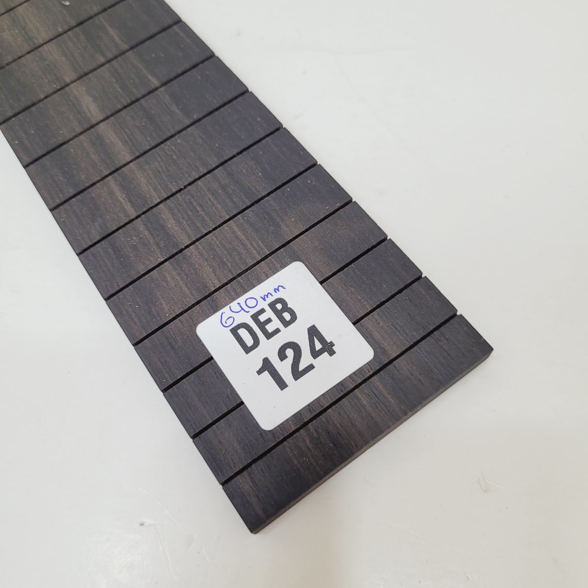 Diapason Ranurado REF: DEB-124 de Ebano para Guitarra Clasica Escala 640mm3