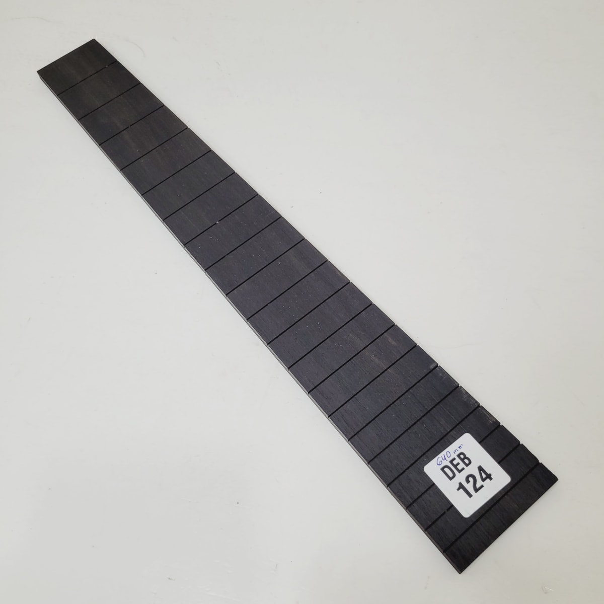 Diapason Ranurado REF: DEB-124 de Ebano para Guitarra Clasica Escala 640mm4